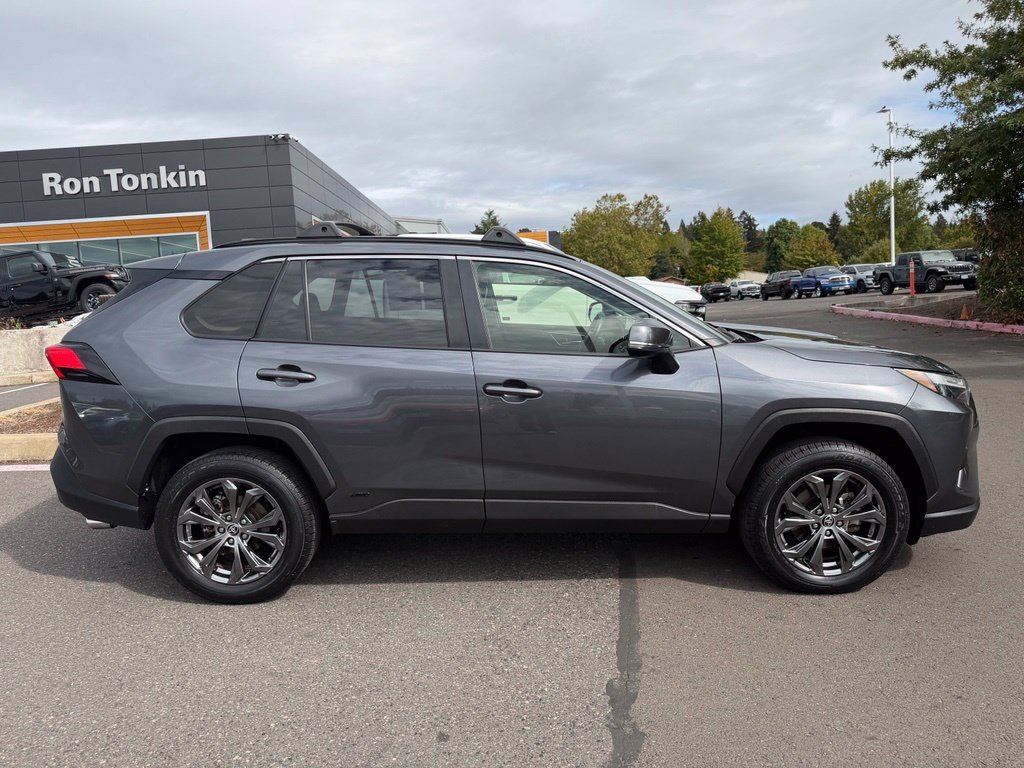 Used 2023 Magnetic Gray Metallic/Midnight Black Metallic Toyota XLE Premium image 7