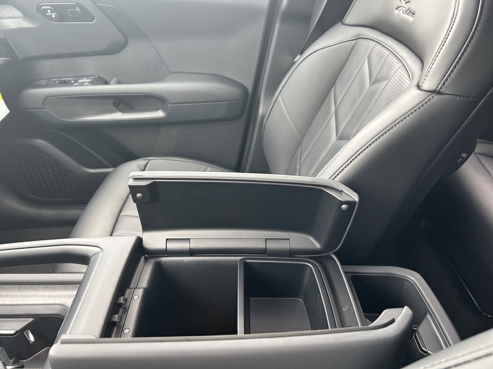 New 2027 Black Jade Green Kia X-Line EX image 30