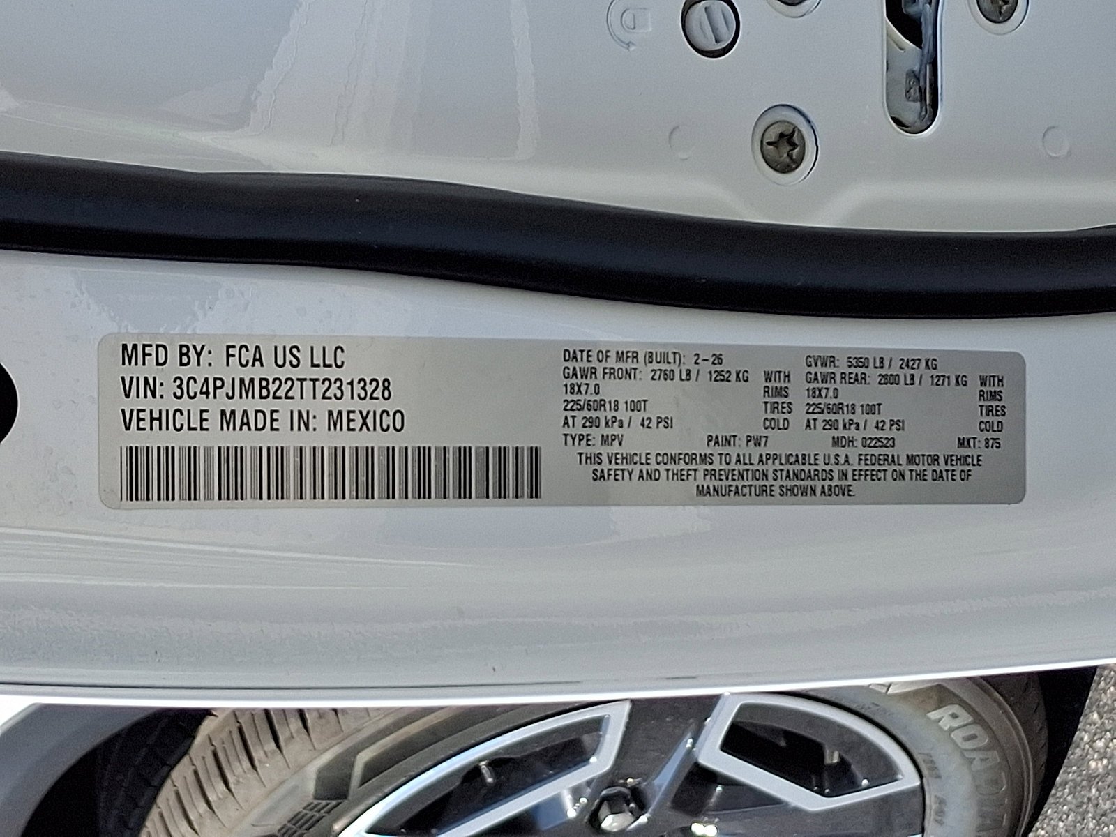 New 2026 Bright White Clear-Coat Exterior Paint Jeep Laredo image 16