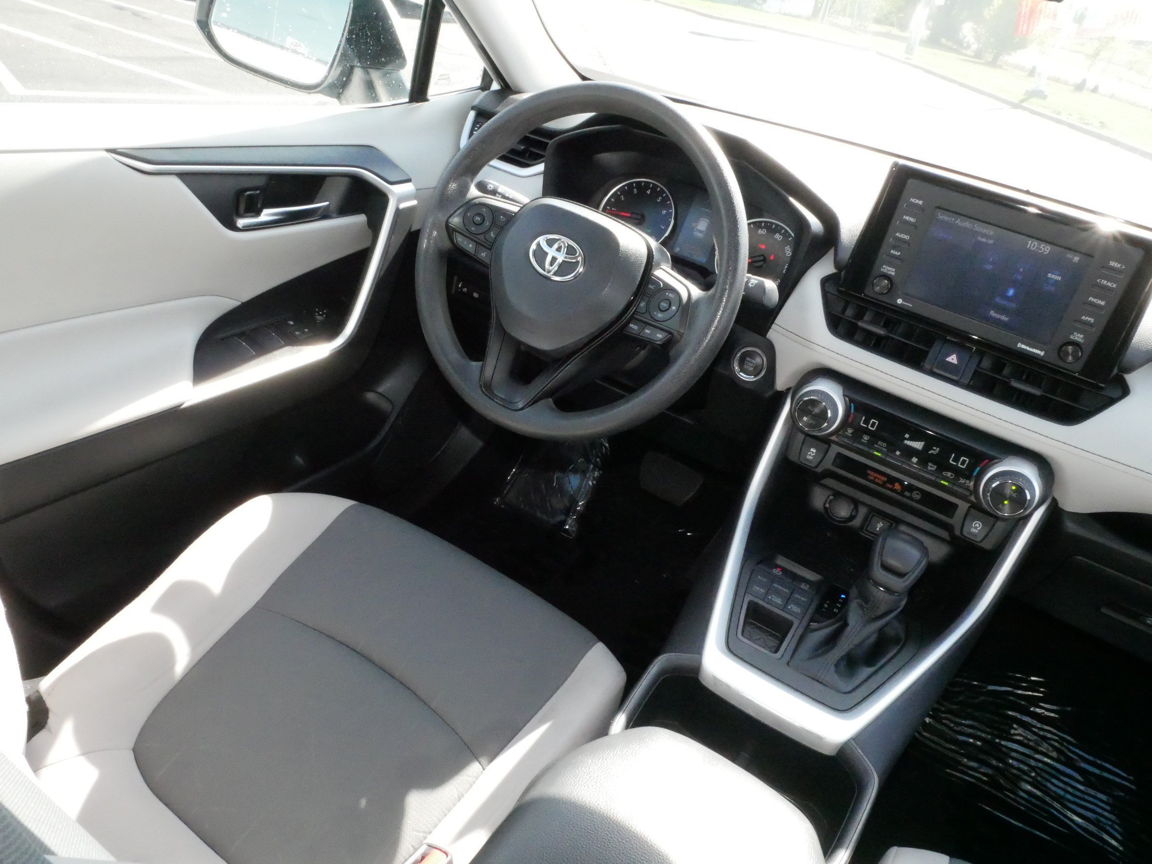 Certified Used 2022 White Toyota XLE image 6