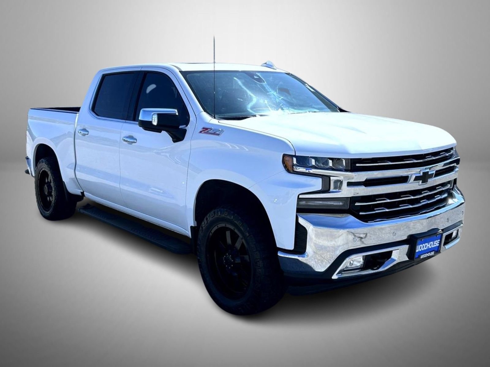 Used 2021 White Chevrolet LTZ image 3