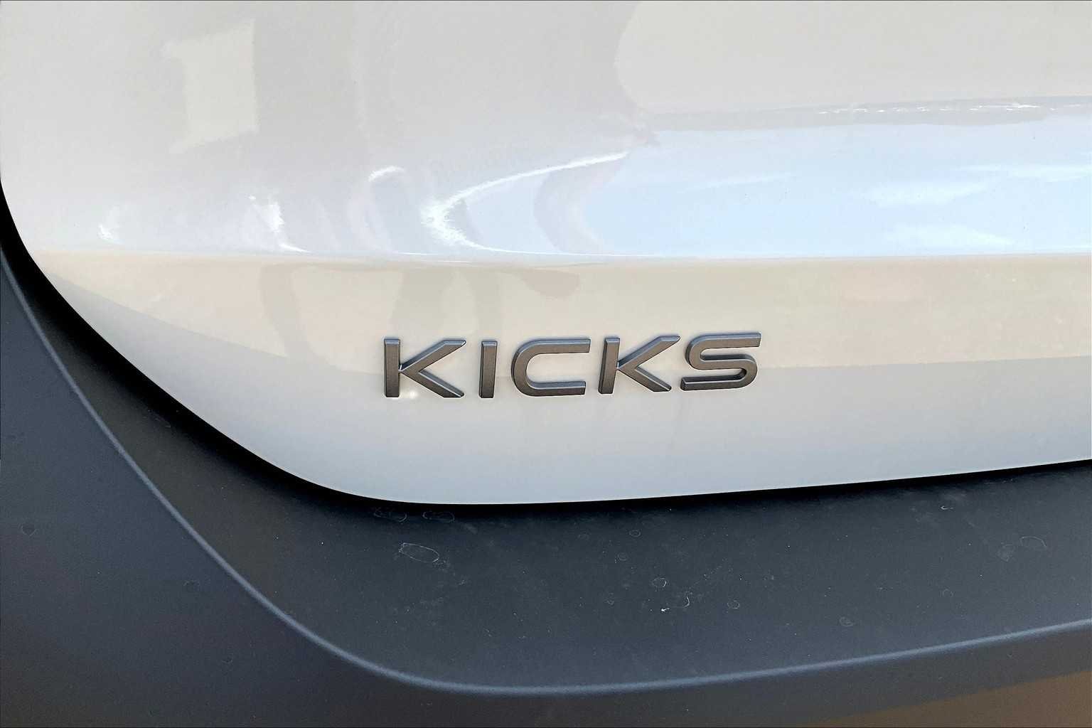 2025 Nissan Kicks SR - Photo 8