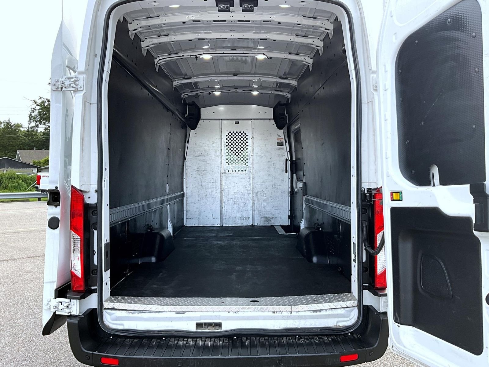Used 2020 White Ford Base image 9