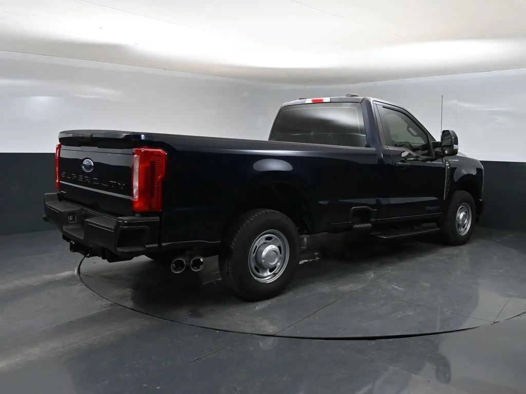 Used 2025 Blue Metallic Ford XL image 2