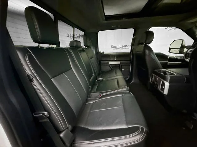 Used 2020 White Metallic Ford Lariat image 28