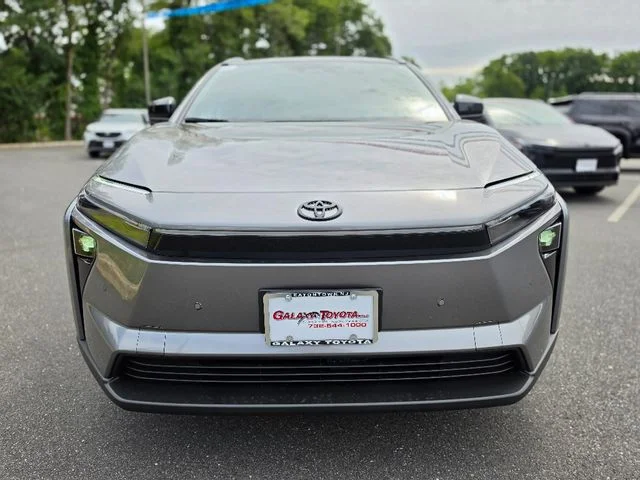 New 2026 Heavy Metal Toyota XLE image 2