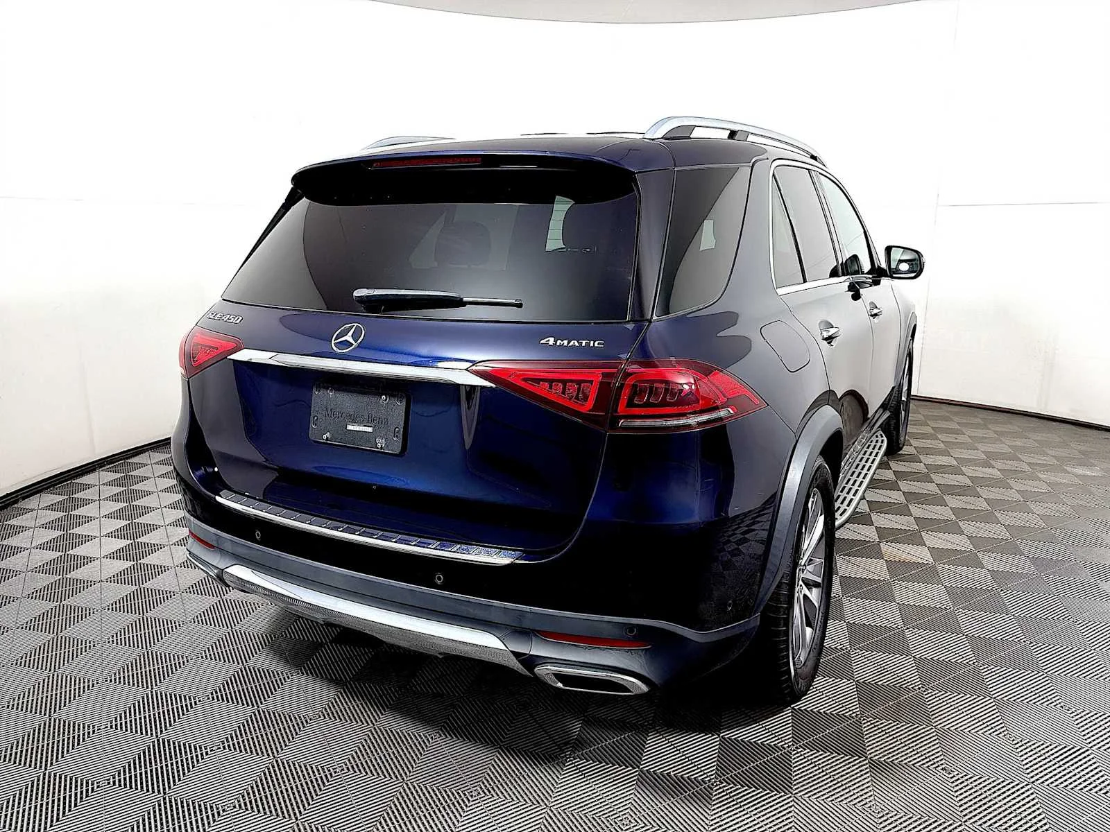 Used 2022 Lunar Blue Metallic Mercedes-Benz GLE 450 image 6