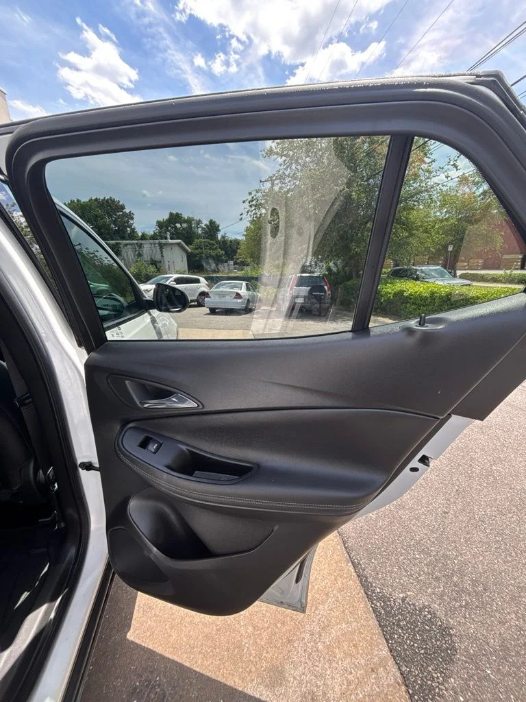 Used 2022 White Buick Essence image 21
