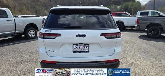 New 2026 Bright White Clear-Coat Exterior Paint Jeep Altitude image 8