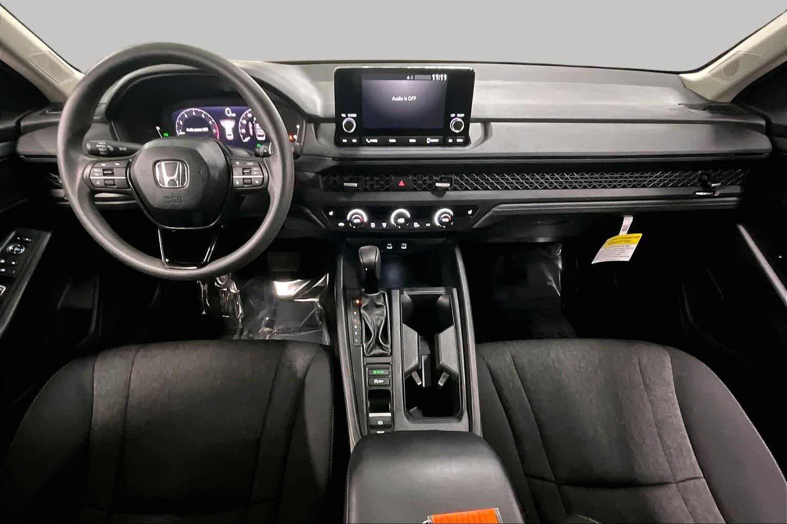 Used 2025 Solar Silver Metallic Honda SE image 15