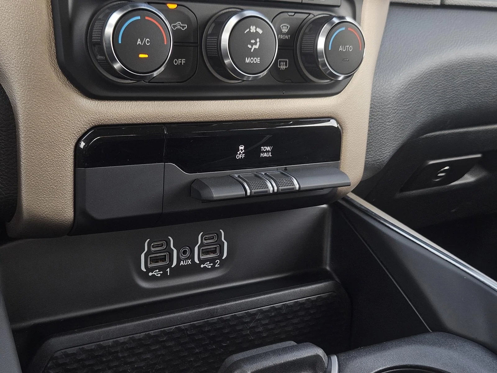 2022 RAM Ram 1500 Pickup Laramie - Photo 25