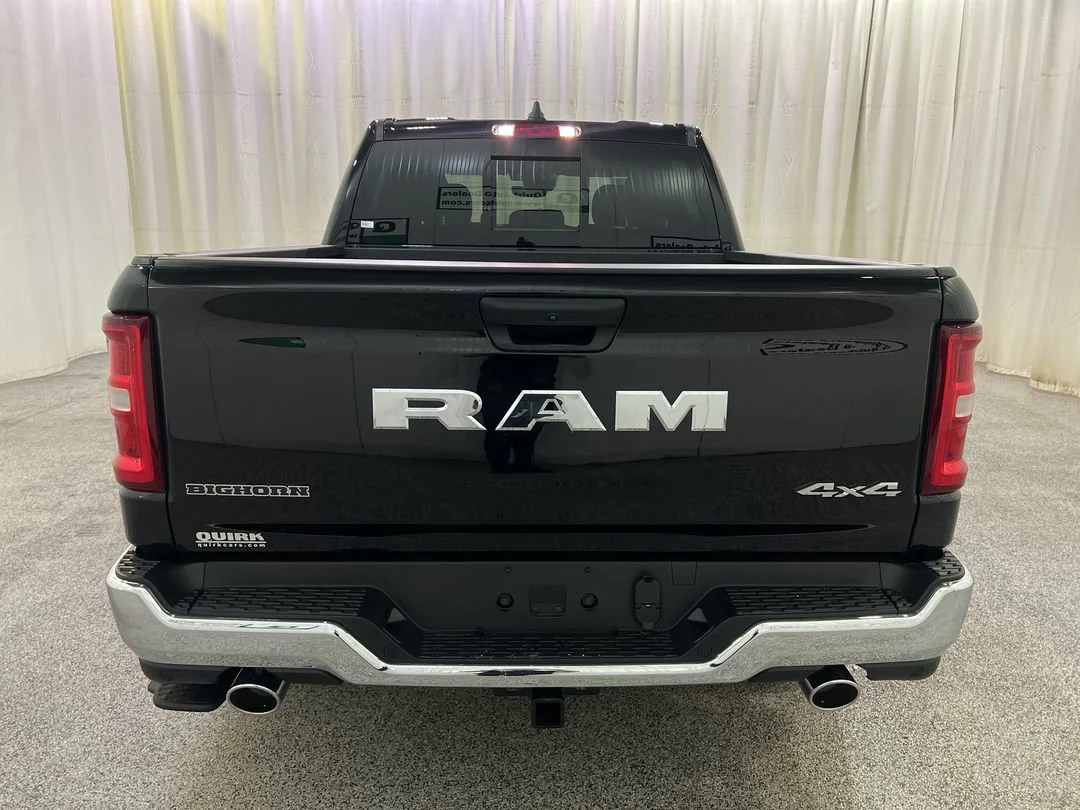 New 2026 Diamond Black Crystal Pearl-Coat Exterior Paint RAM Big Horn image 7