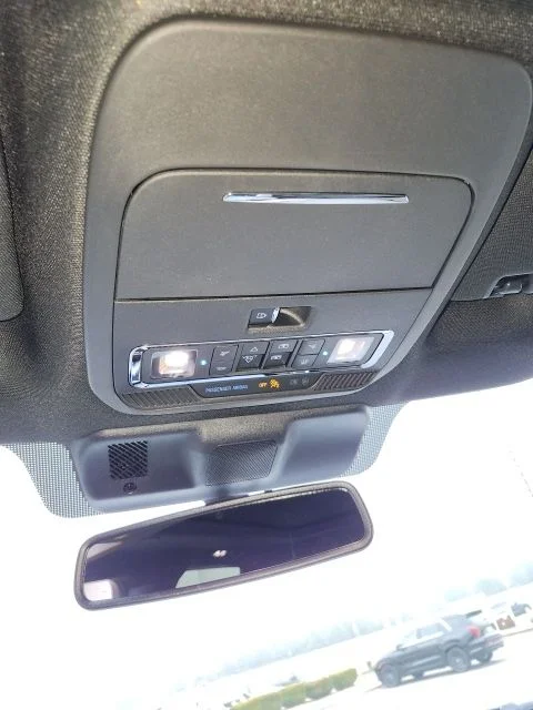 New 2025 Space White Metallic Ford Platinum® image 47