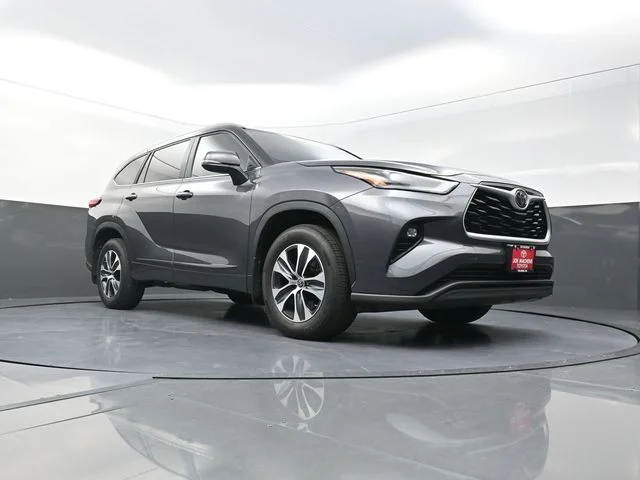Used 2023 Gray Toyota XLE image 30
