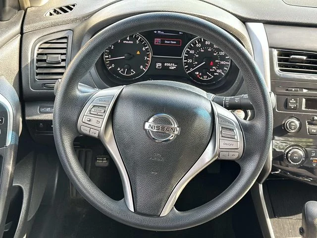 Used 2013 Silver Nissan 2.5 S image 18