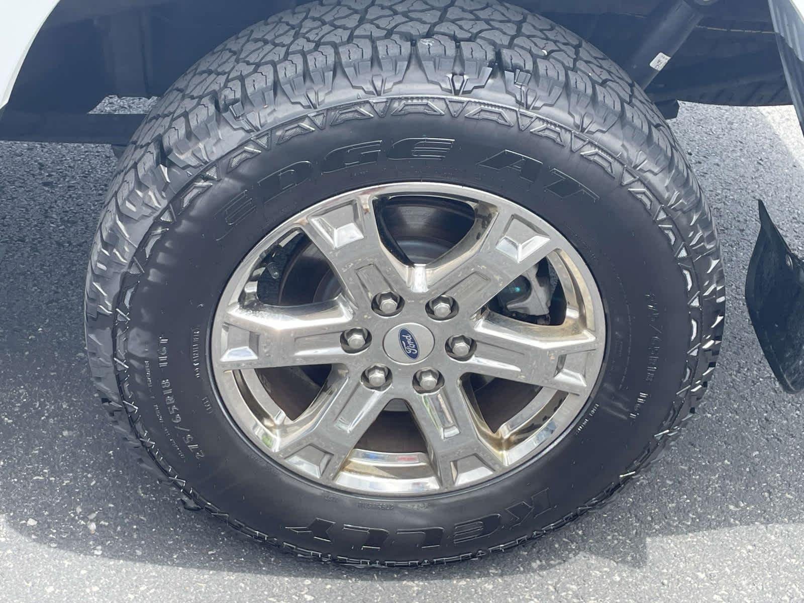 Used 2021 Oxford White/Carbonized Gray Ford XLT image 15