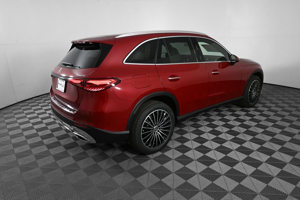 New 2026 MANUFAKTUR Patagonia Red Metallic Mercedes-Benz GLC 300 image 26