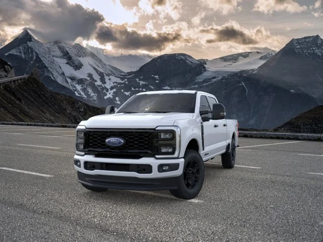 New 2026 Oxford White Ford XL image 2