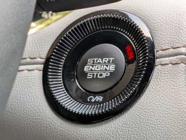 Used 2025 White Jeep Limited image 32