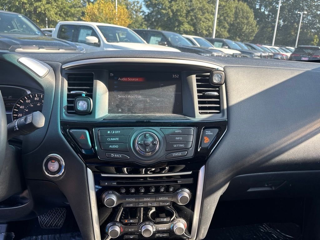 Used 2017 Gray Nissan SV image 11