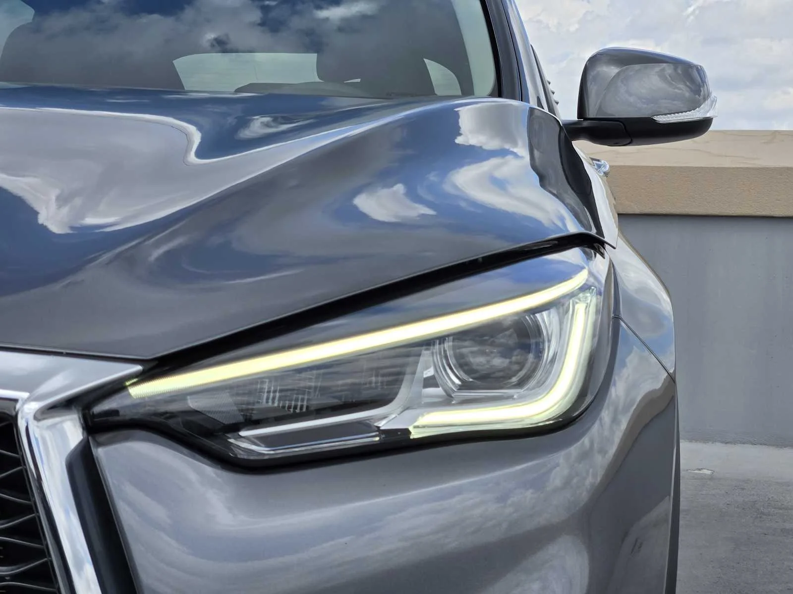 Certified Used 2023 Graphite Shadow INFINITI LUXE image 8