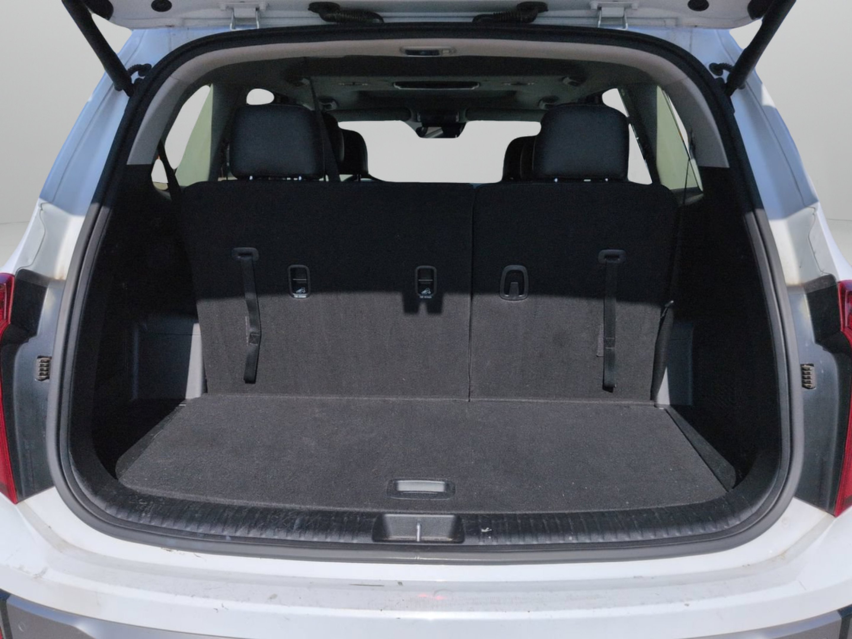 Certified Used 2025 Glacial White Pearl Kia S image 10