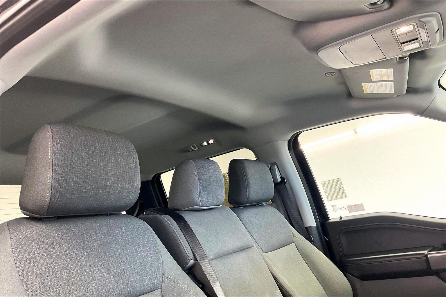 Used 2025 Agate Black Metallic Ford XLT image 25