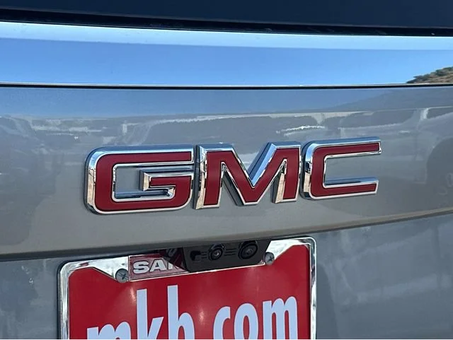 New 2026 Sterling Metallic GMC Elevation image 15