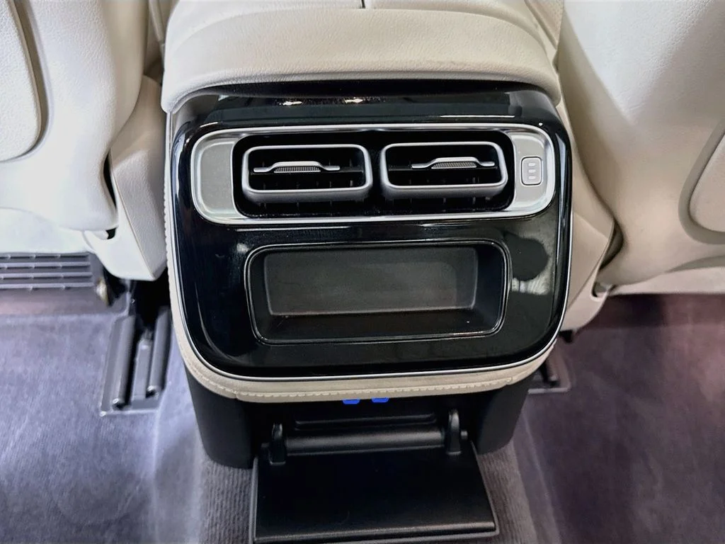 Used 2023 Gray Mercedes-Benz S 500 image 26
