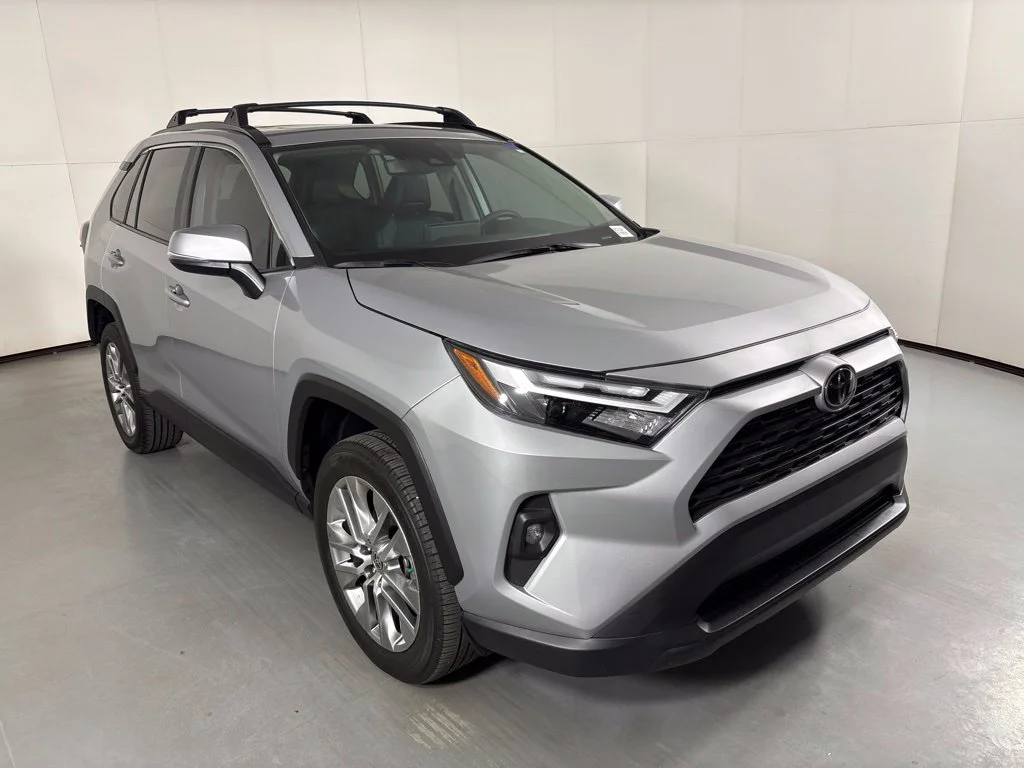 Used 2025 Silver Toyota XLE Premium image 2