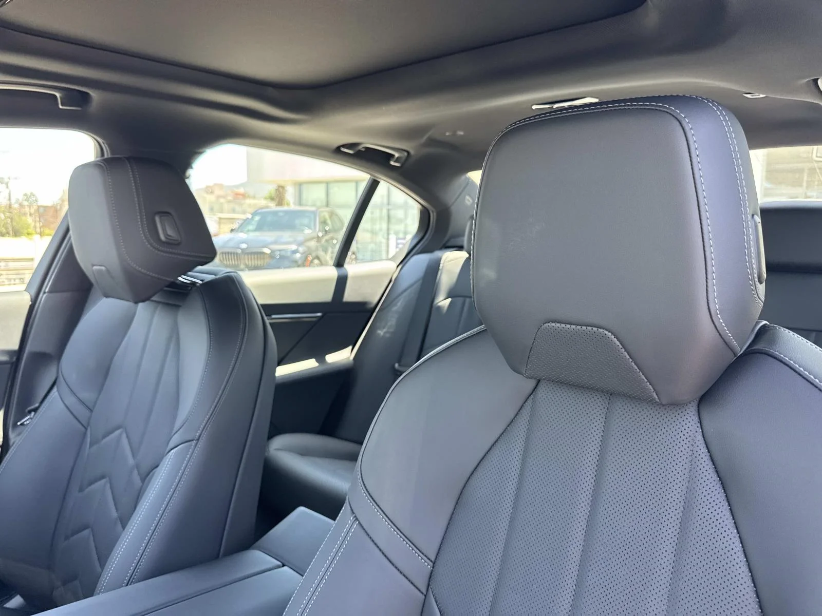 New 2027 Oxide Grey Metallic BMW 530i Sedan image 27