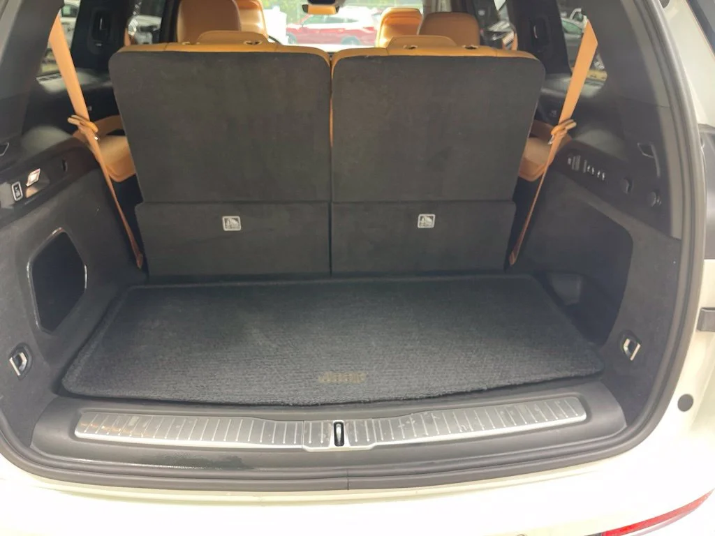 Used 2024 White Jeep Summit image 28