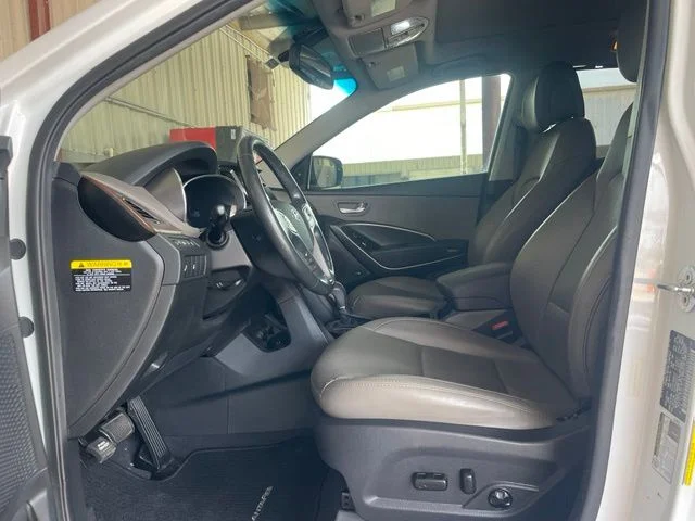 Used 2018 White Hyundai 2.4 Base image 20