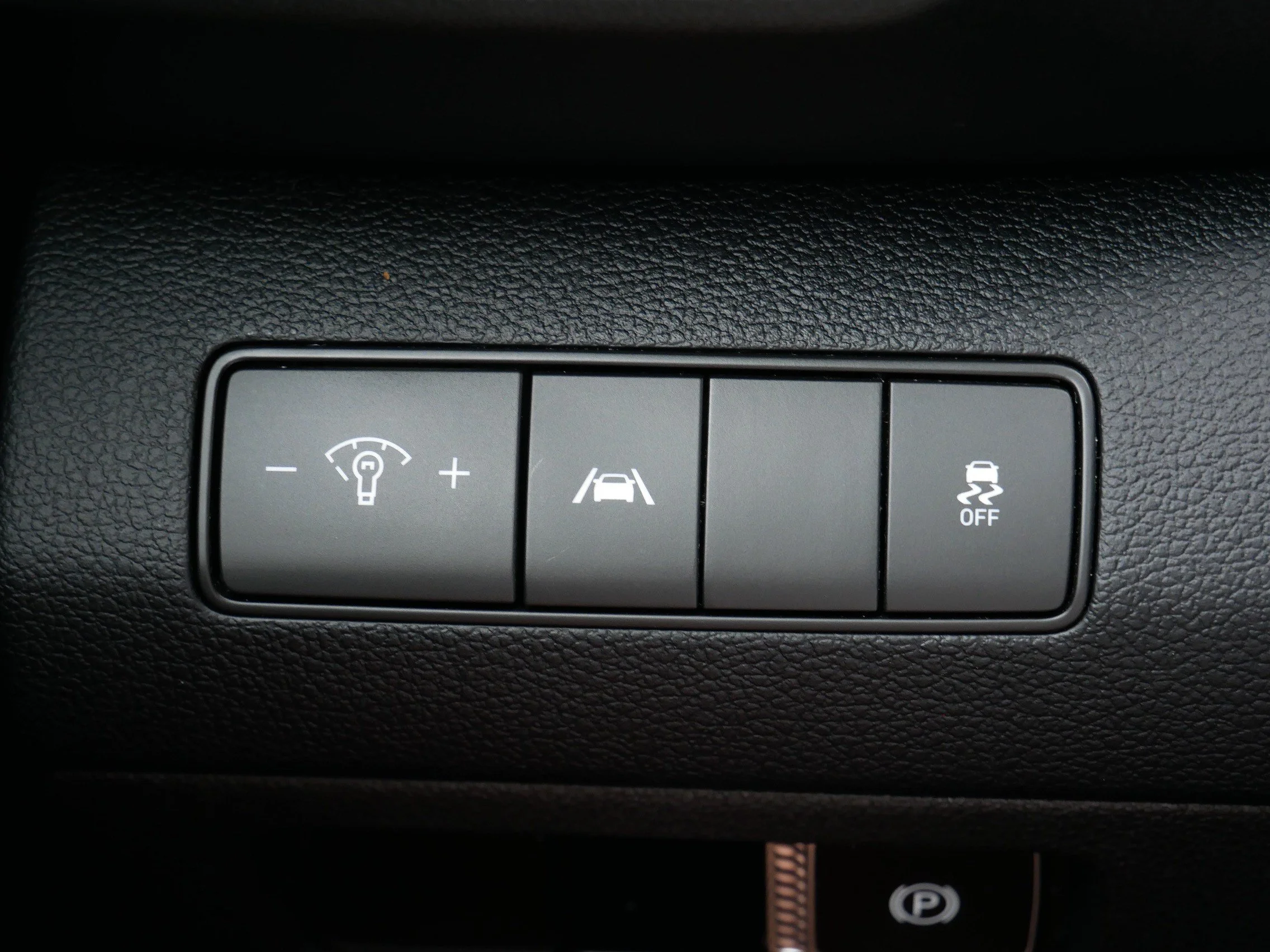 Used 2022 Hampton Gray Hyundai SEL image 26