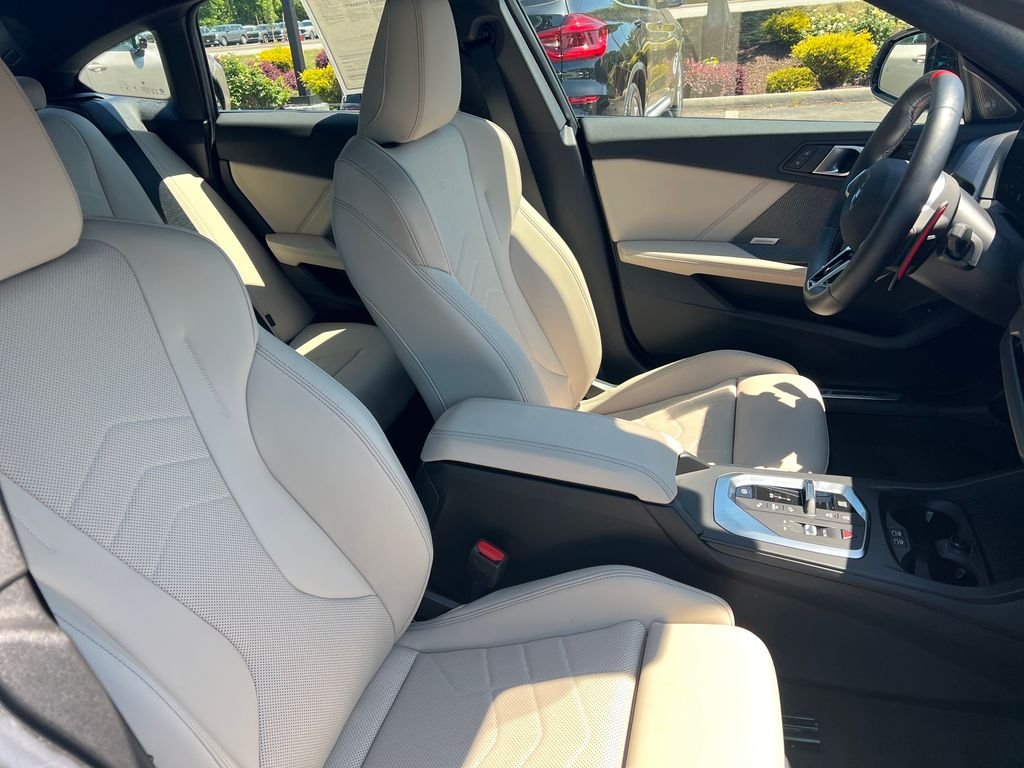 2025 BMW 2 Series M235 - Photo 29