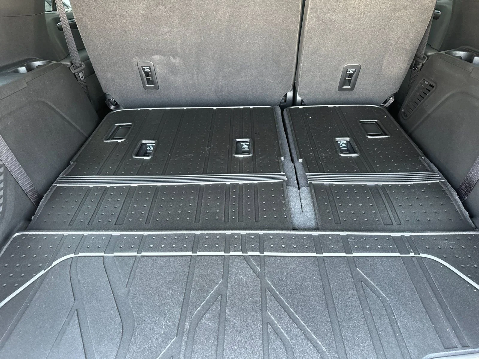 2026 Chevrolet Tahoe LS - Photo 15