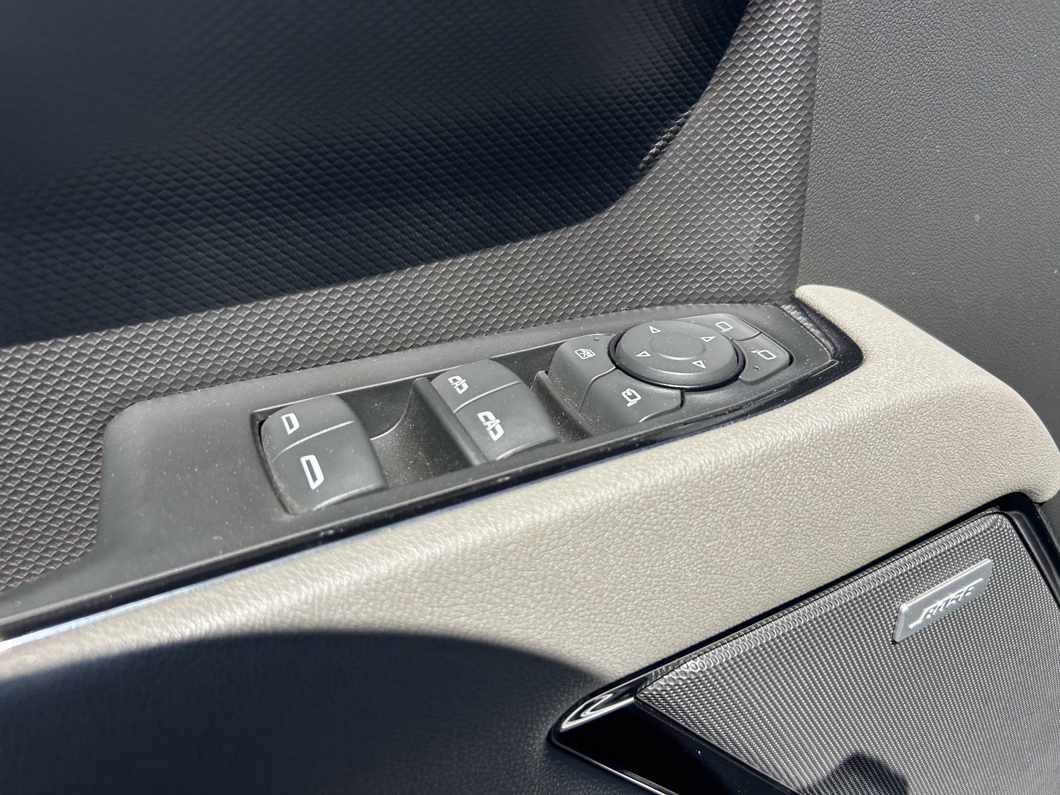 2025 Chevrolet Silverado 1500 ZR2 - Photo 29