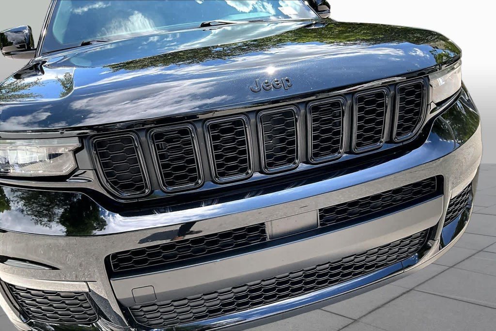 Used 2024 Black Jeep Limited image 30