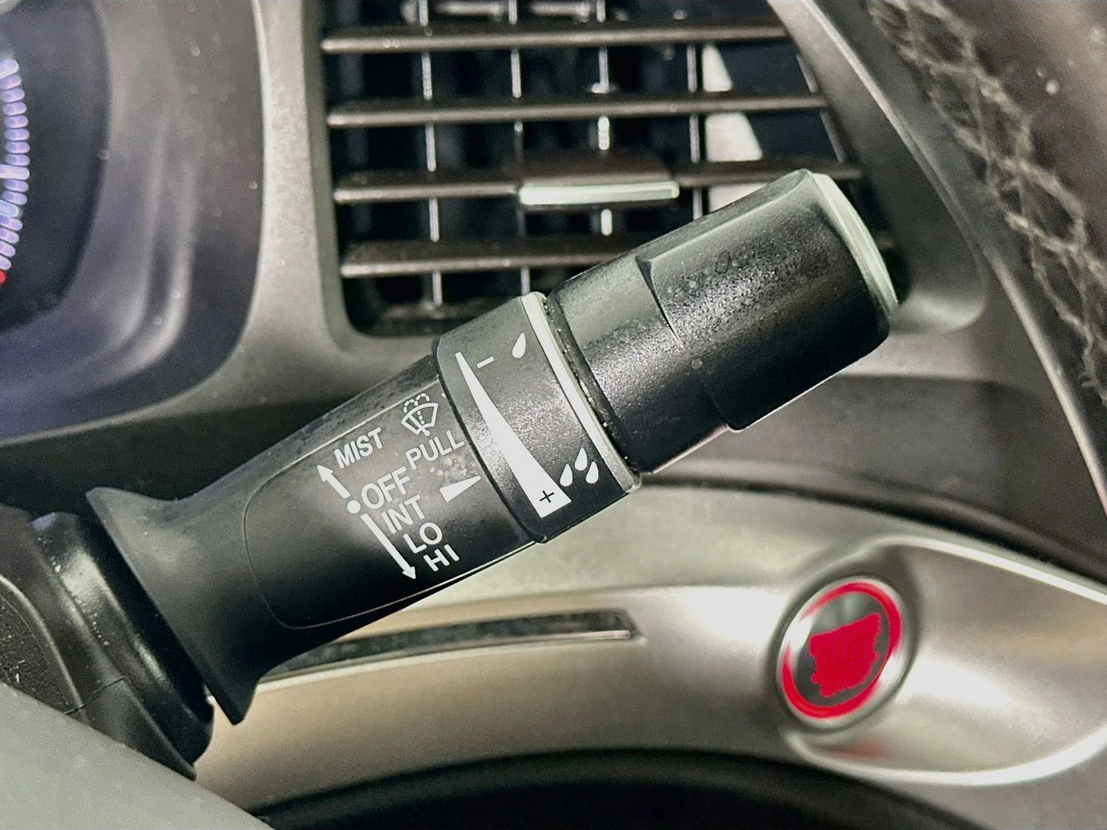 Used 2019  Acura  image 21