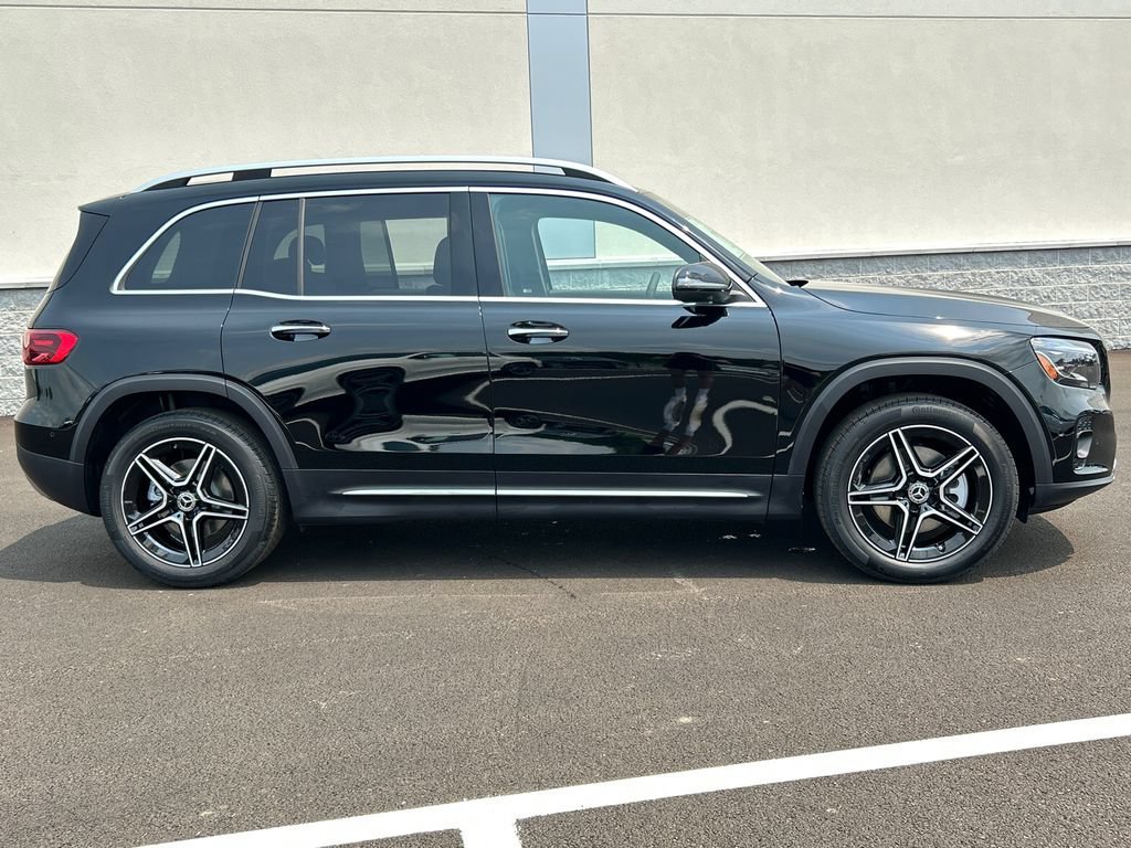New 2026 Night Black Mercedes-Benz GLB 250 image 47