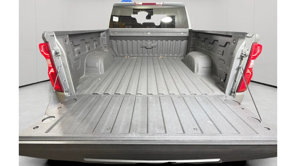 Used 2023 STERLING GRAY METALLIC Chevrolet RST image 30