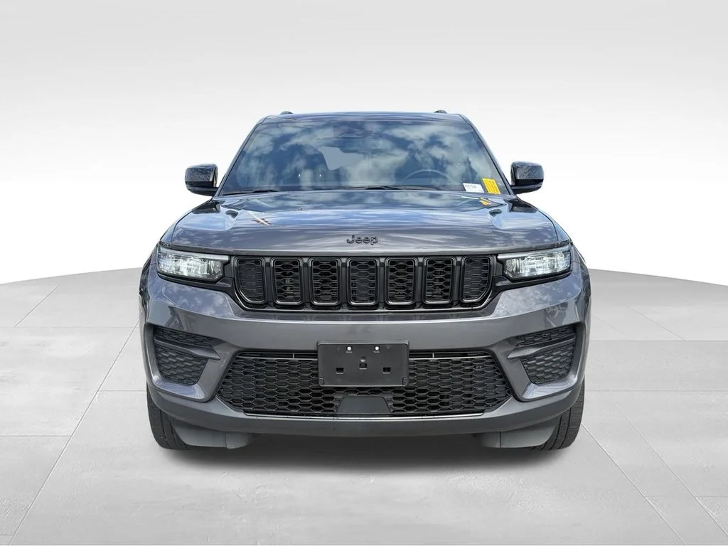 Used 2023 Gray Jeep Altitude X image 24