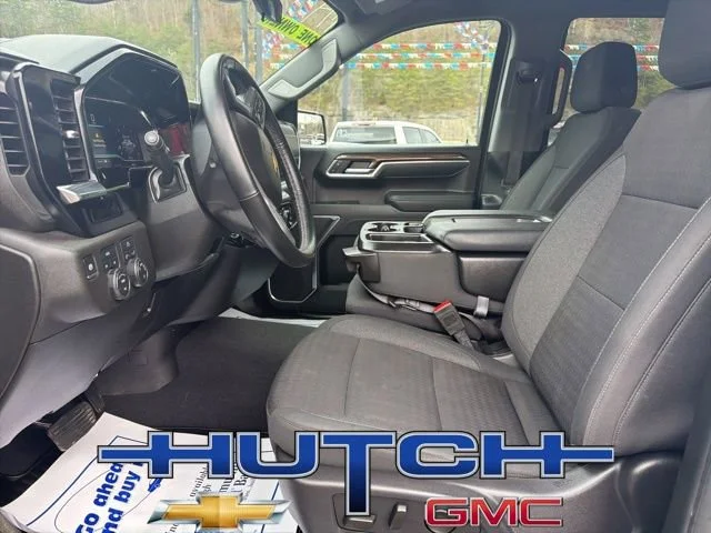 Used 2025 Summit White Chevrolet LT image 22