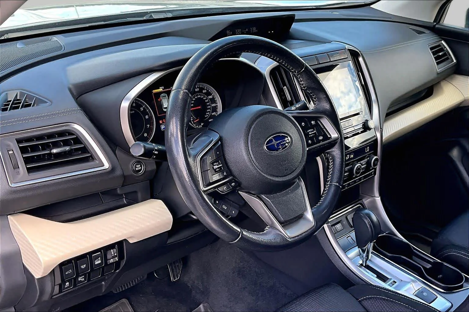Used 2022 Ice Silver Metallic Subaru Premium image 18