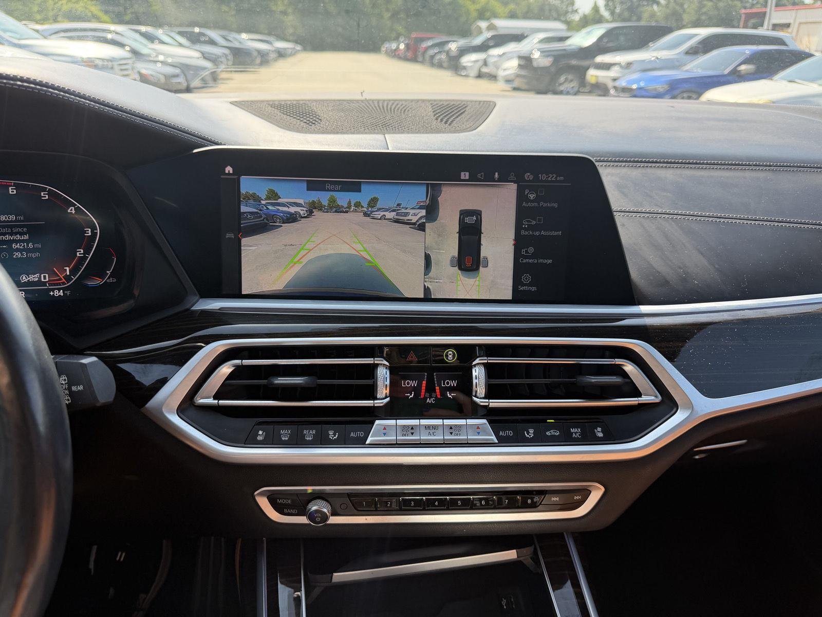 Used 2021 Black Sapphire Metallic BMW M50i image 13