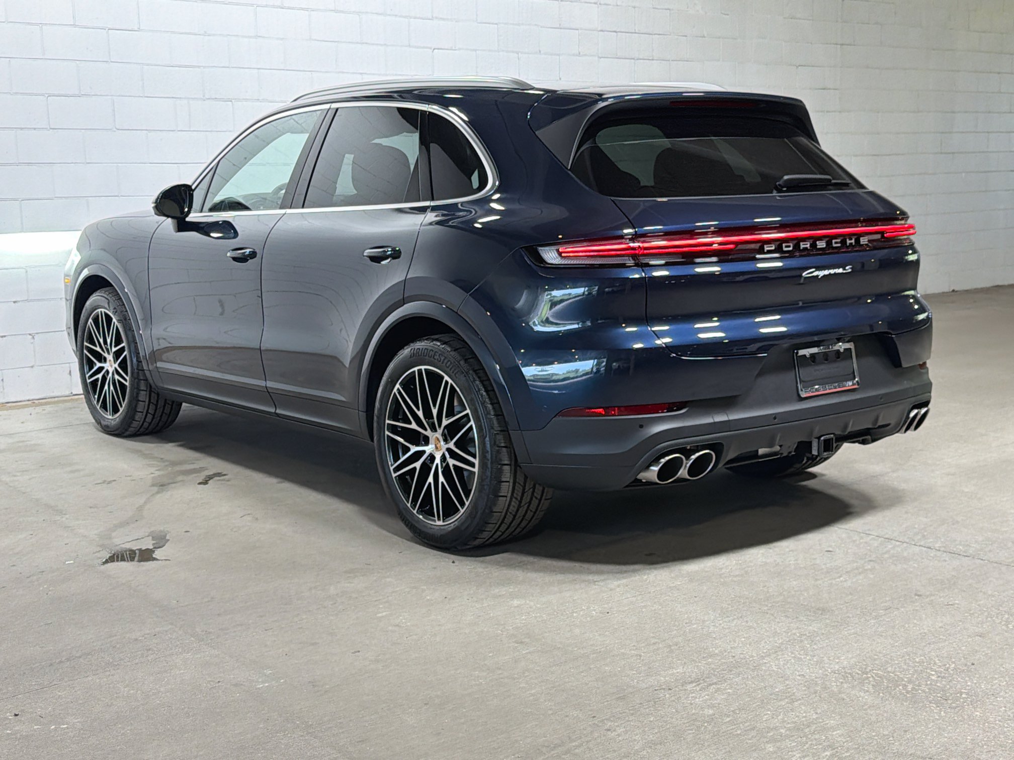 New 2026 Algarve Blue Metallic Porsche S image 3