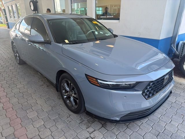 2024 Honda Accord Hybrid EX-L's photo
