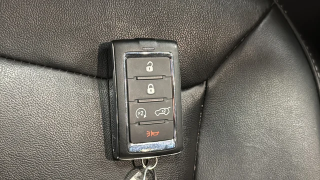 Used 2022 Bright White Clearcoat Jeep Limited image 21