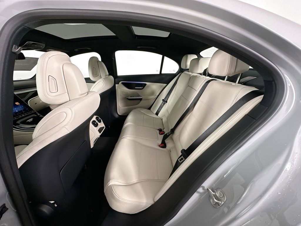 New 2026 MANUFAKTUR Alpine Grey Mercedes-Benz C 300 image 58