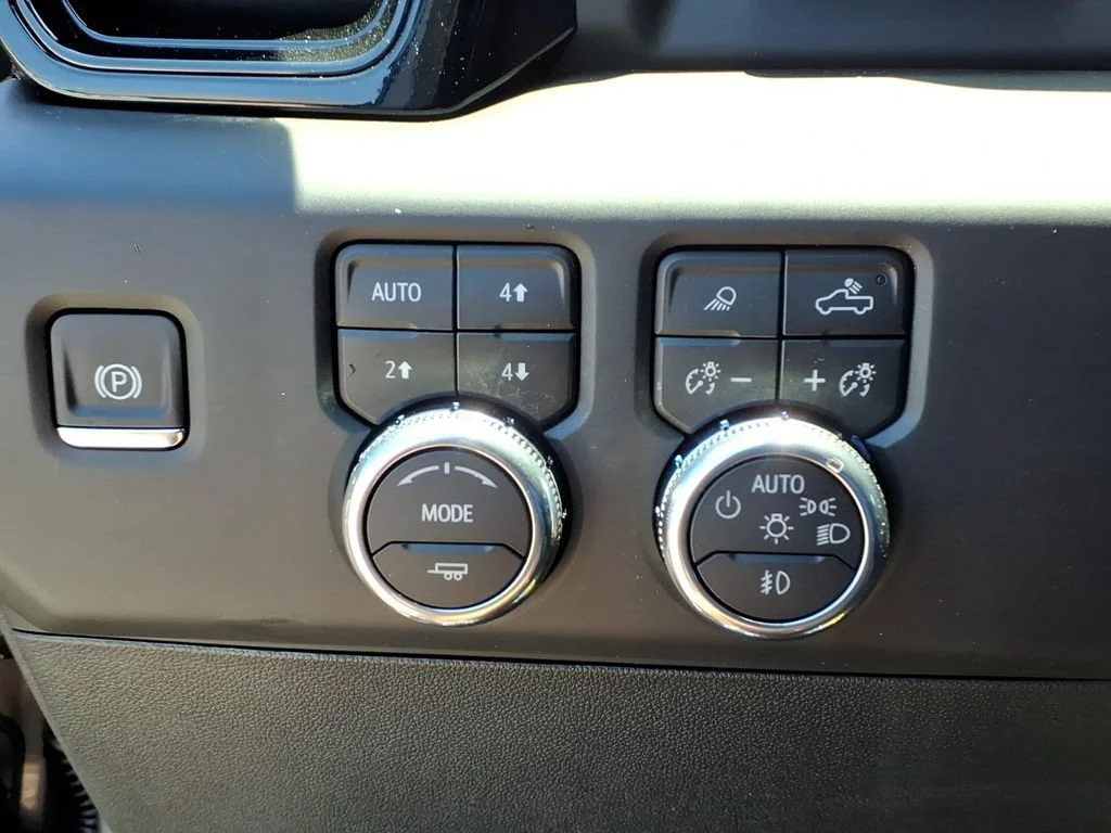 2026 GMC Sierra 2500HD AT4 - Photo 12